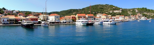 Zdjęcie z Grecji - Szeroki widok na port Gaios :)