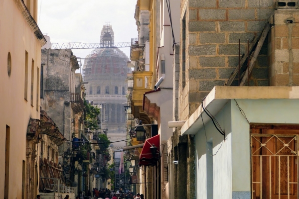 Zdjęcie z Kuby - z widokiem na El Capitolio