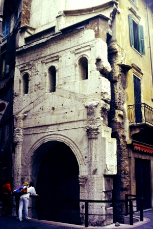 Zdjęcie z Francji - Porta dei Leoni