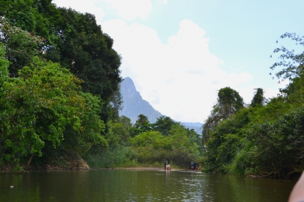 Zdjęcie z Tajlandii - Plyniemy wijaca sie posrod dzungli rzeka Sok River