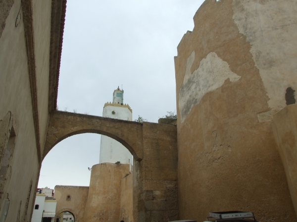 Zdjęcie z Maroka - idę za meczet