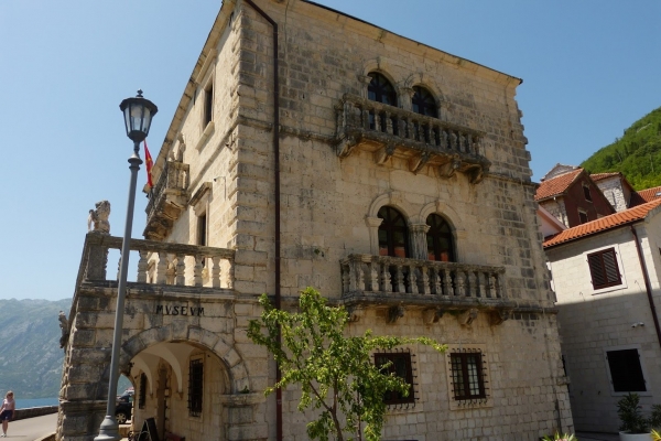 Zdjęcie z Czarnogóry - Pałac braci Bujović – obecnie Muzeum