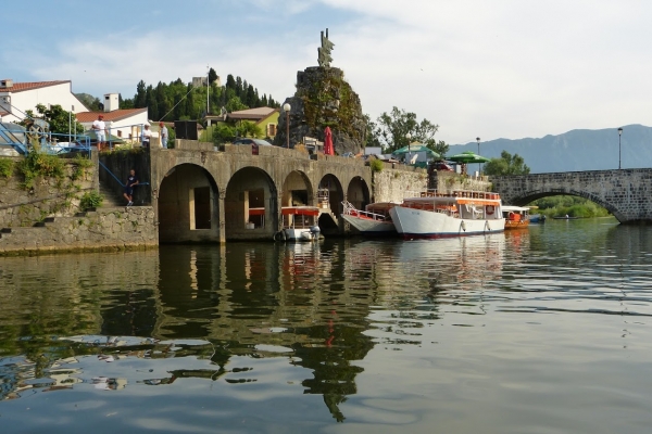 Zdjęcie z Czarnogóry - i koniec rejsu po Szkoderskim Jeziorze