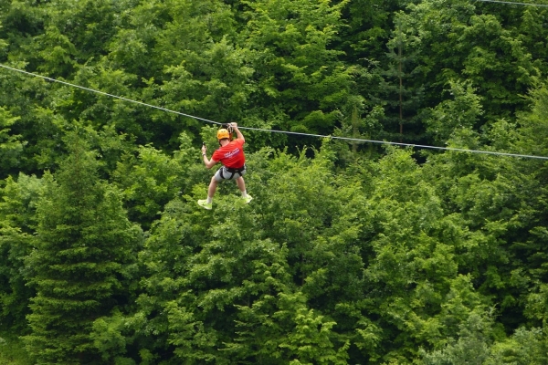 Zdjęcie z Czarnogóry - a tutaj na zip-linie (kolejna tyrolka)