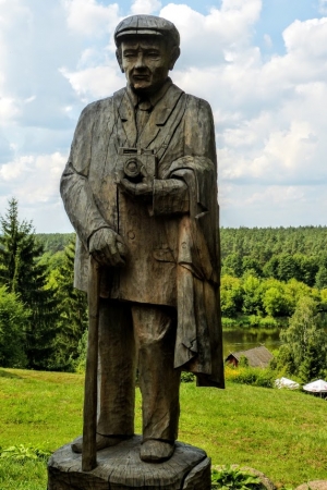 Zdjęcie z Polski - Adam Chętnik - twórca kurpiowskiego skansenu