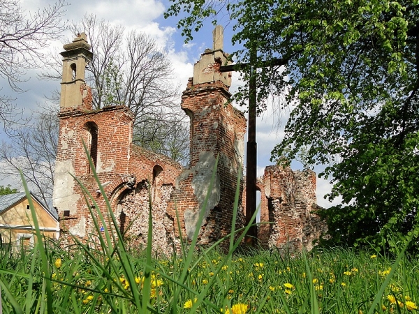 Zdjęcie z Polski - Ruiny kościoła Świętej Trójcy w Mielniku.