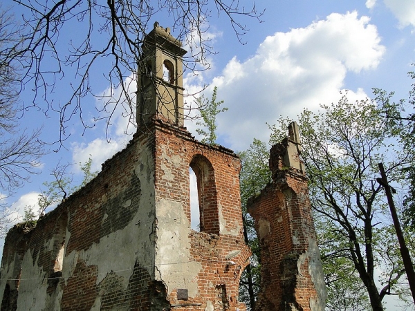 Zdjęcie z Polski - Ruiny kościoła Świętej Trójcy w Mielniku.