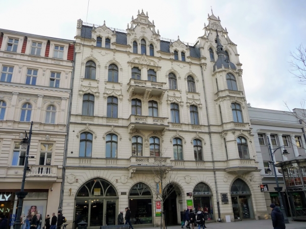 Zdjęcie z Polski - no i w końcu "moja" kamienica 😉, choć naprawdę - Szai Goldbluma 