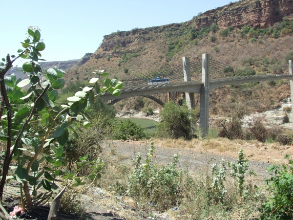 Zdjęcie z Etiopii - nowy most