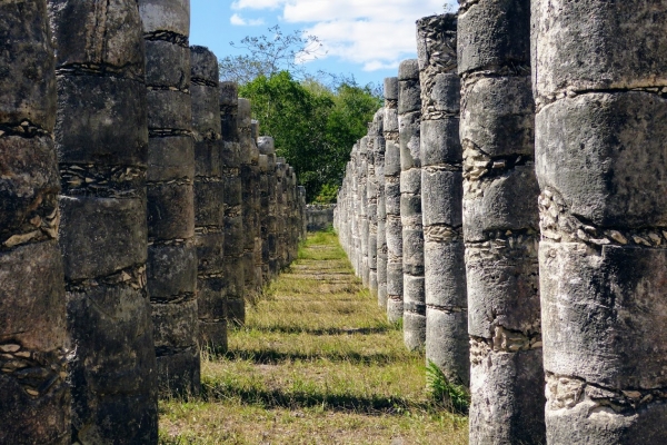 Zdjęcie z Meksyku - Kolumnada przy Templo de los Guerreros