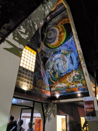 Zdjęcie z Meksyku - hotelowy "portal" nad głównym wejściem 😊