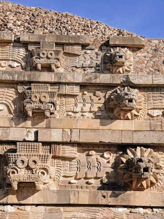 Zdjęcie z Meksyku - szybkie spojrzenie w oczy Tlalocowi i Quetzacoatlowi 