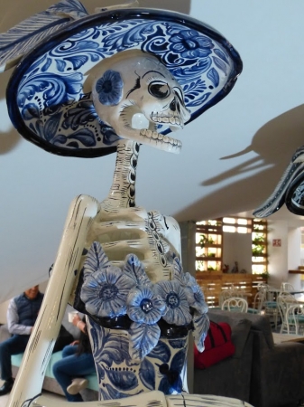 Zdjęcie z Meksyku - to "słynna" La Catrina - meksykański symbol śmieci - czyli Pani "Kościotrupka" ☠