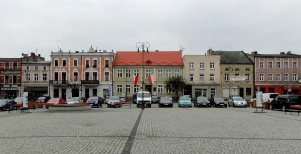 Zdjęcie z Polski - Przyglądamy się więc rynkowym kamieniczkom...