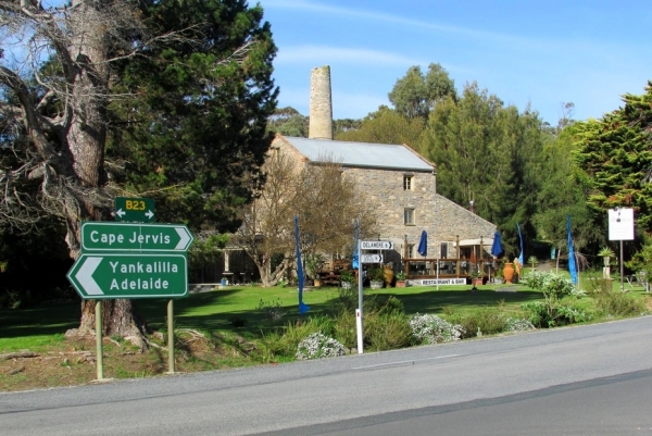 Zdjęcie z Australii - XIX - wieczny mlyn parowy Leonards Mill w Second Valley