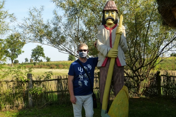 Zdjęcie z Polski - Pani przy wejściu poinstruowała nas, że zwiedzamy wyłącznie w maseczkach 😷