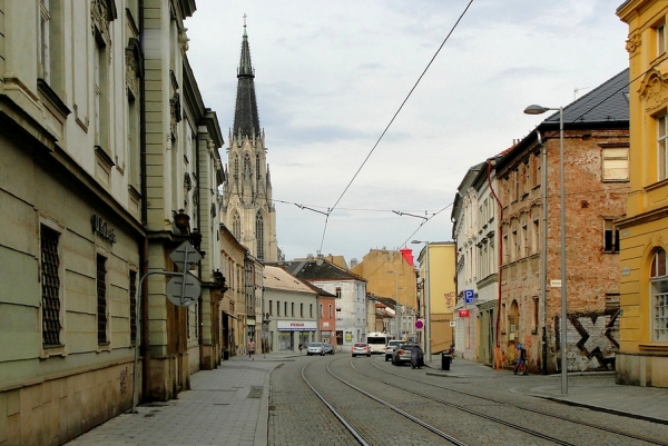 Zdjęcie z Czech - Udaliśmy się w kierunku katedry, nie spotykając po drodze prawie nikogo...