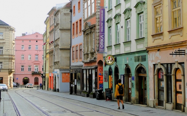 Zdjęcie z Czech - Podziwiamy piękne, kolorowe kamienice.