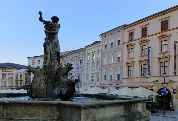 Zdjęcie z Czech - Najpierw zatrzymujemy się przy pięknej, barokowej fontann Neptuna.