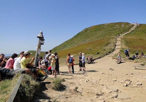 Zdjęcie z Polski - Tu ludzi jest zwykle sporo, bo w tym miejscu krzyżują się szlaki z różnych kierunków.