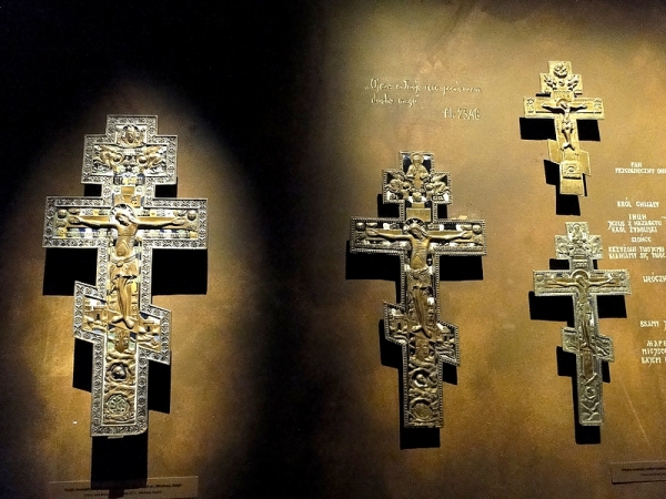 Zdjęcie z Polski - Jest też piękna kolekcja krzyży.