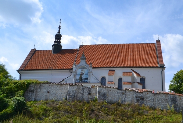 Zdjęcie z Polski - Otoczone murami obronnymi Sanktuarium Kazimierskie