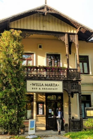Zdjęcie z Polski - willa ta "od zawsze" była miejscem spotkań  artystów, aktorów i świata sztuki;