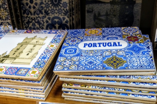 Zdjęcie z Portugalii - wszechobecne w tym kraju pytki azulejos (ażuleżosz)