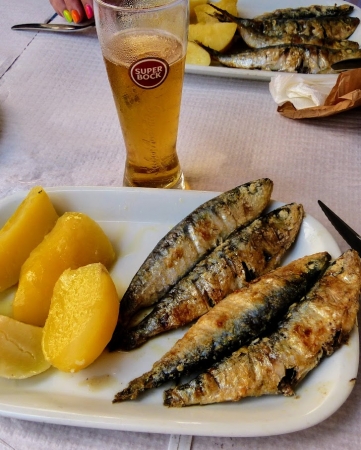 Zdjęcie z Portugalii - Sardinhas Assadas w tym kraju jada się w całości 😜