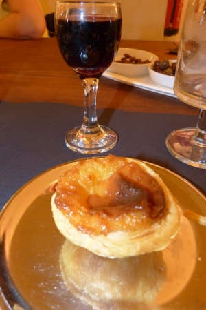 Zdjęcie z Portugalii - wieczór fado przy kieliszeczku porto i pasteis de nata