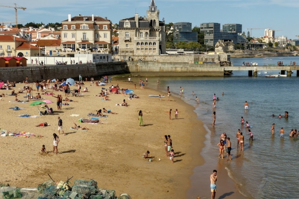 Zdjęcie z Portugalii - plaża taka sobie, jak to miejskie plażyczki - nic szczególnego