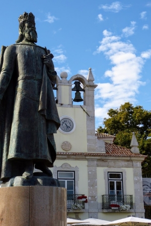 Zdjęcie z Portugalii - Plac 5 de Outubro z pomnikiem króla Piotra I (Pedro I)