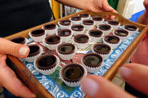 Zdjęcie z Portugalii - biuro, podobnie jak częstowało nas w Lizbonie ciasteczkami pasteis de belem