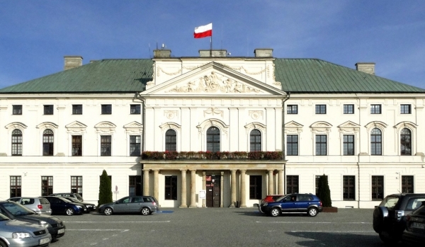 Zdjęcie z Polski - Obecnie pałac jest siedzibą Starostwa Powiatowego... szkoda 🤔