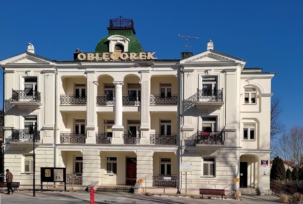 Zdjęcie z Polski - Piękna willa z przełomu XIX i XX w., w której mieści się Sanatorium Oblęgorek.