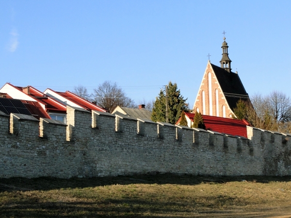 Zdjęcie z Polski - Jeszcze rzut oka na mury Szydłowa...