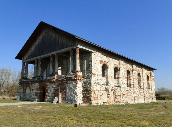Zdjęcie z Polski - Nowy Korczyn - ruiny synagogi.