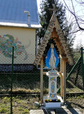 Zdjęcie z Polski - Przy drodze - taka kapliczka