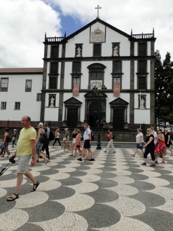 Zdjęcie z Portugalii - Z winiarni przechodzimy na główny plac miejski...
