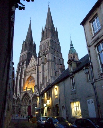Zdjęcie z Francji - katedra w Bayeux