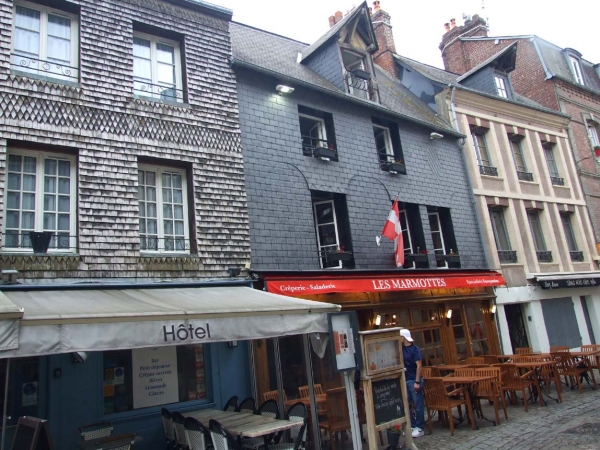 Zdjęcie z Francji - uliczki Honfleur