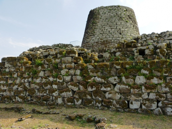 Zdjęcie z Włoch - inna nazwa: Sa domo de su re, to nuraghe w Torralba