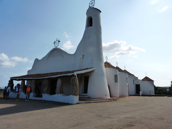 Zdjęcie z Włoch - dość zaskakujący architektonicznie kościółek Stella Maris