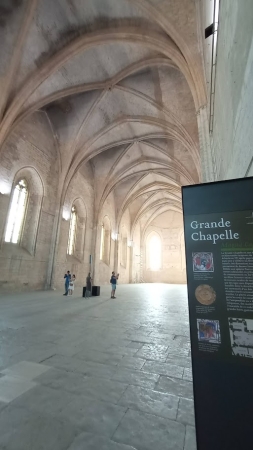 Zdjęcie z Francji - dziś po burzliwej historii tego miejsca Pałac w zasadzie jest pusty