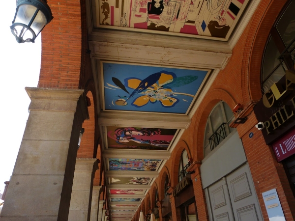 Zdjęcie z Francji - na których zainstalowano współczesną formę art nouveau