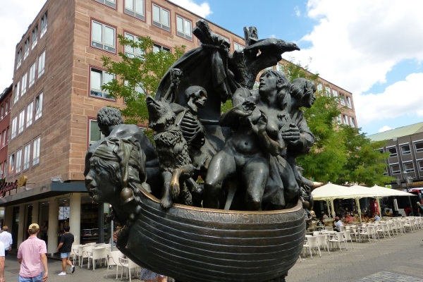 Zdjęcie z Niemiec - Narrenschiffbrunnen - fontanna Statek Głupców , która 