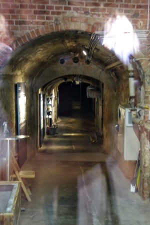 Zdjęcie z Niemiec - Kunstbunker- wykute w skałach po zamkiem tunele, w których 