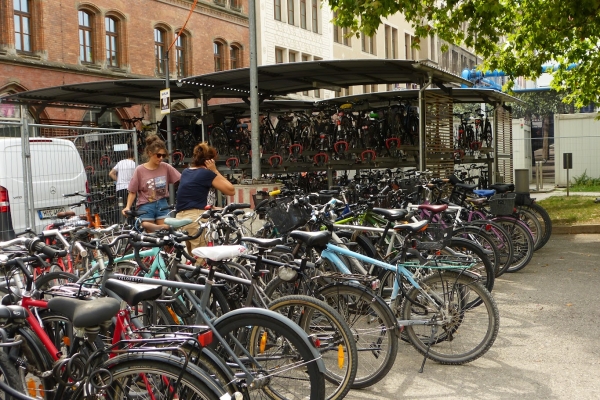Zdjęcie z Niemiec - nie... to nie Amsterdam)) ale rowerów Ci w Monachium dostatek!:)