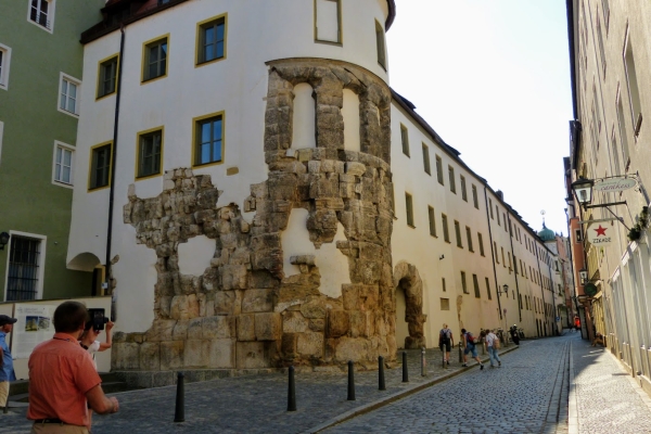 Zdjęcie z Niemiec - przed nami Porta Pretoria ze 179 roku 