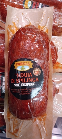 Zdjęcie z Włoch - Nduja- lokalna kiełbasa o dość miękkiej konsystencji (jak metka czy tatar), ale jest 